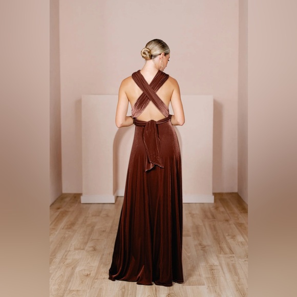 Revelry Micah Convertible Velvet Dress in Terracotta Size Small NWT Bridesmaid - Picture 2 of 8